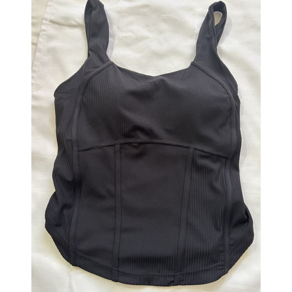 Q Brand NWOT Ribbed Tank Top Built-In Fitted Breathable Bra Black Size Small